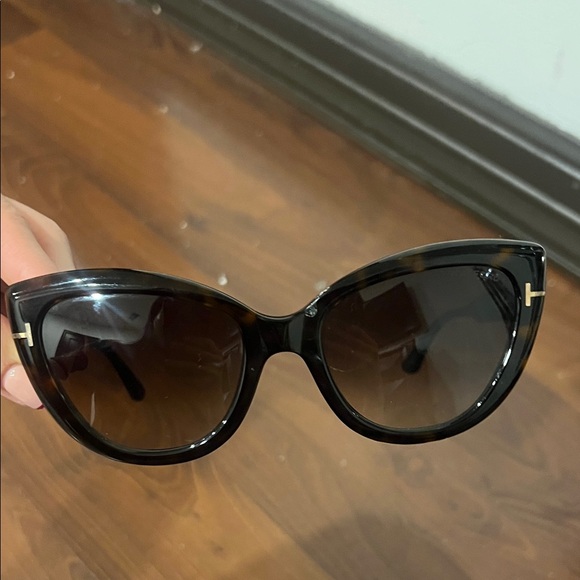 Tom Ford Brown Tortoise Sunglasses - Picture 6 of 6
